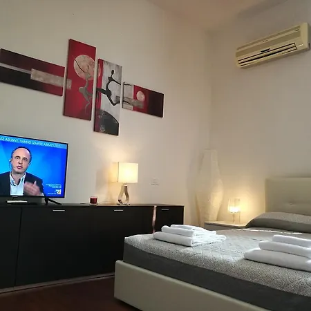 Residenza Piazza Dei Martiri 8