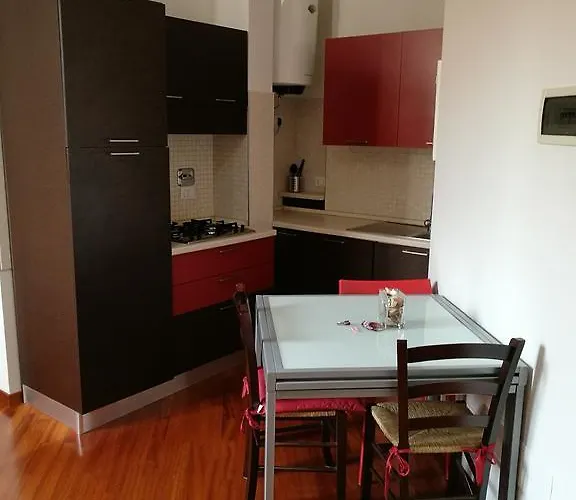 شقة Residenza Piazza Dei Martiri 8 *