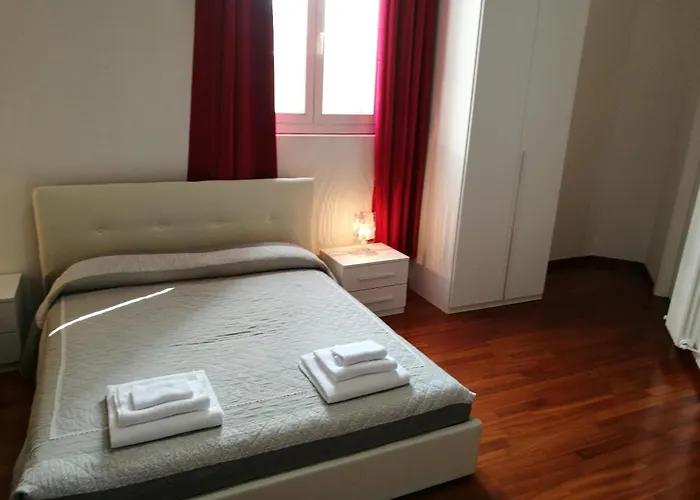 Residenza Piazza Dei Martiri 8 بولونيا