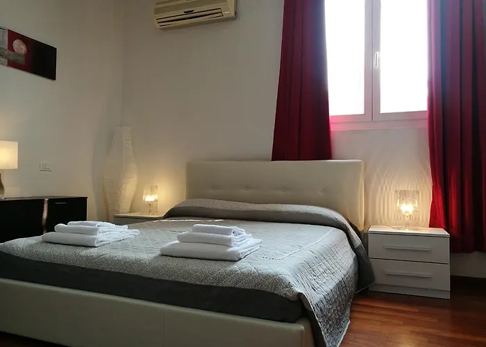 Residenza Piazza Dei Martiri 8